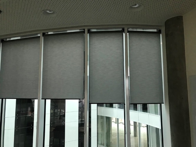 interiérové zatemnění oken
