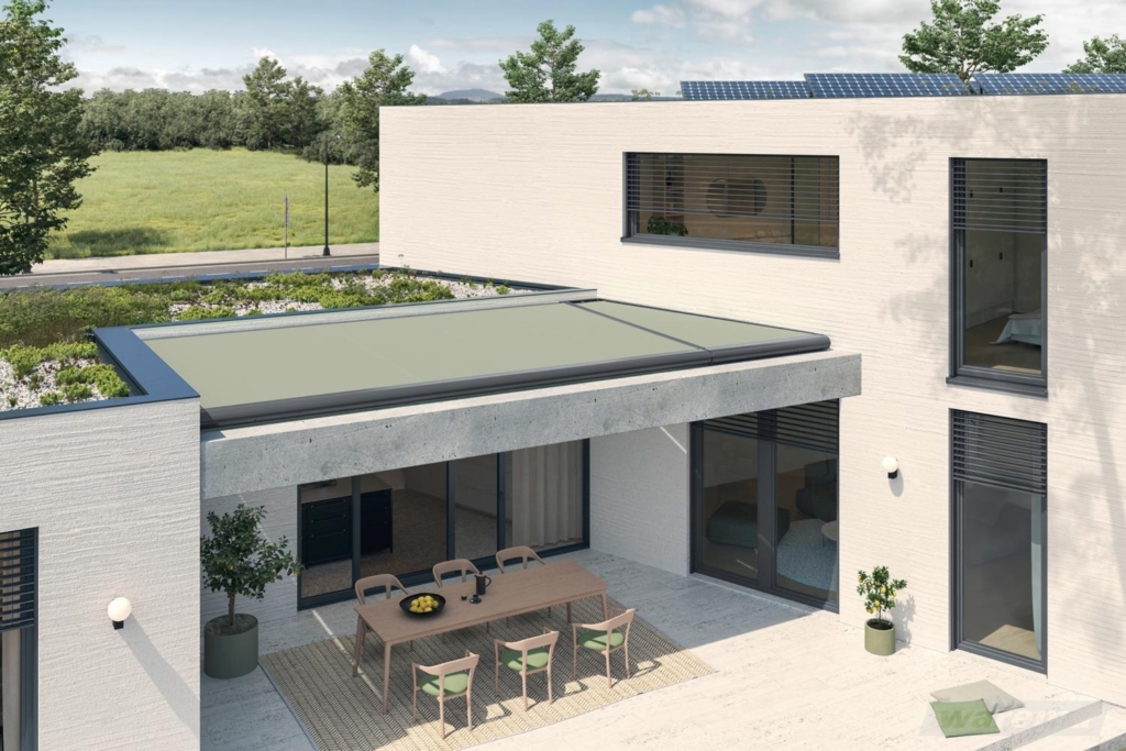 WAREMA Climara W19 nad prosklenou střechou pergoly